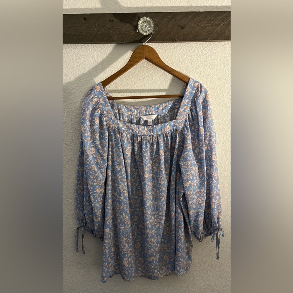 LC Lauren Conrad Blue Floral Blouse